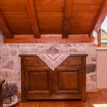 Old Stone House Villa *