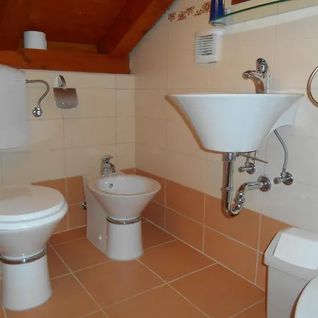 Old Stone House * Podgora (Split-Dalmatia)