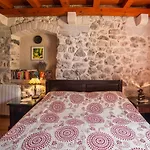 Old Stone House * بودغورا